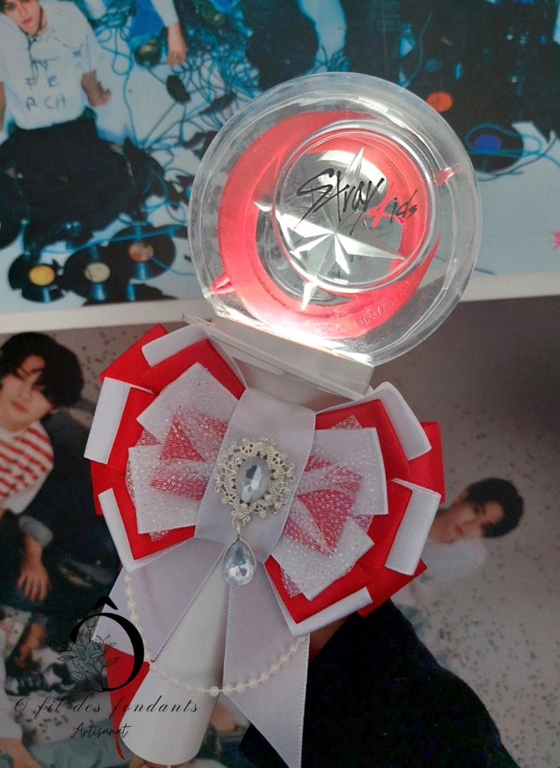 Noeud Ribbon Lightstick Blanc & Rouge