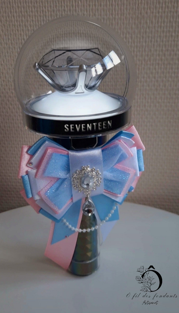 Noeud Ribbon Lightstick Blanc, Bleu & Rose