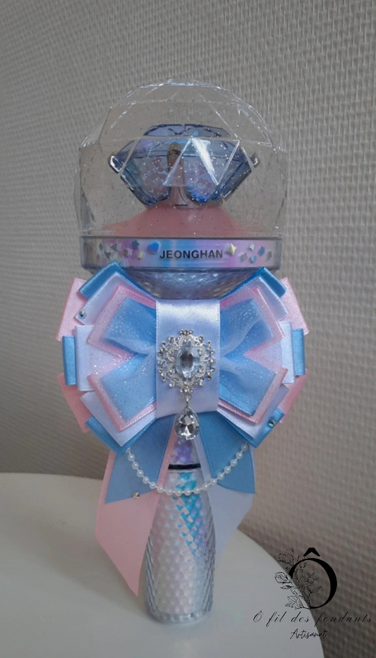 Noeud Ribbon Lightstick Blanc, Bleu & Rose