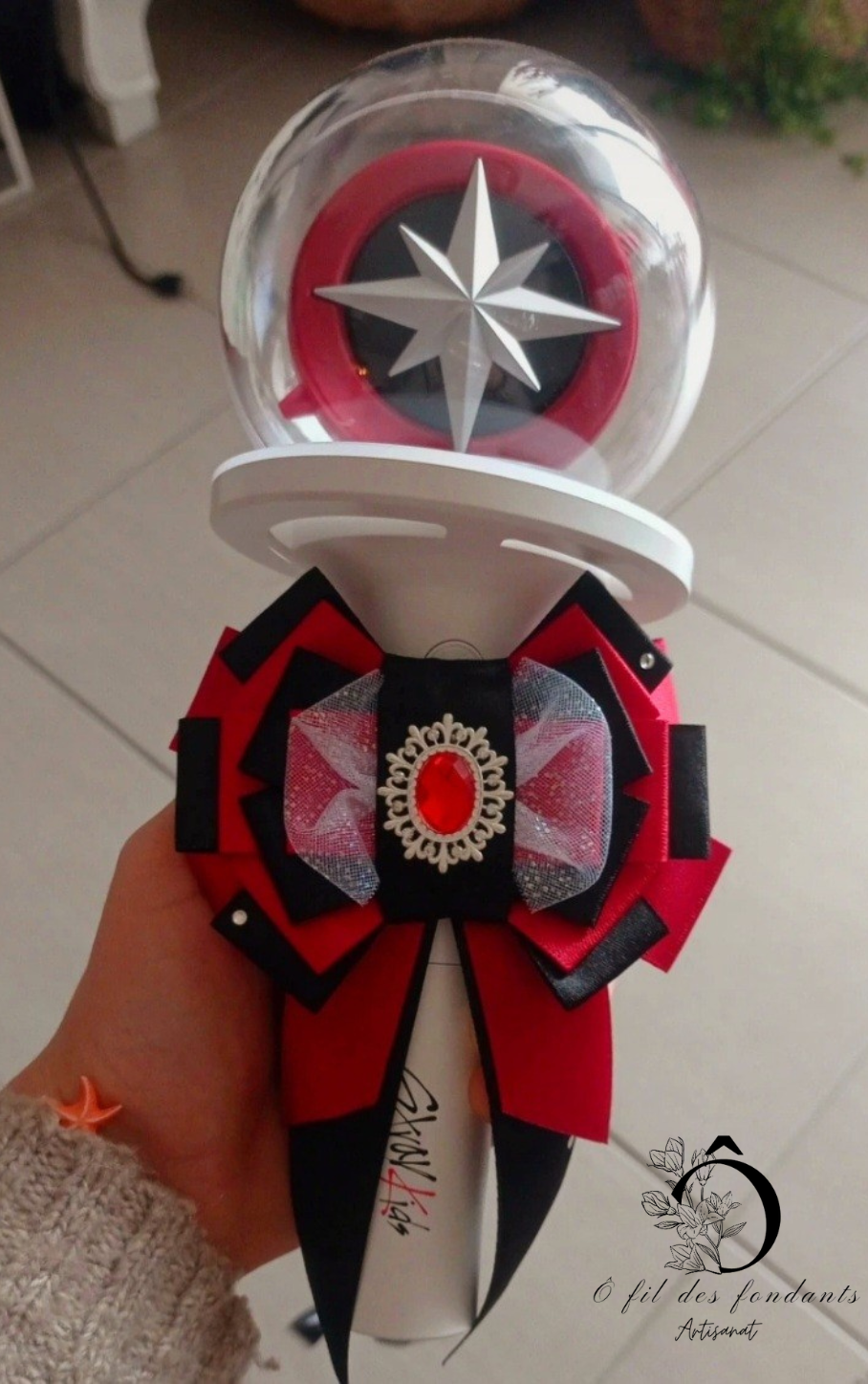 Noeud Ribbon Lightstick Noir & Rouge