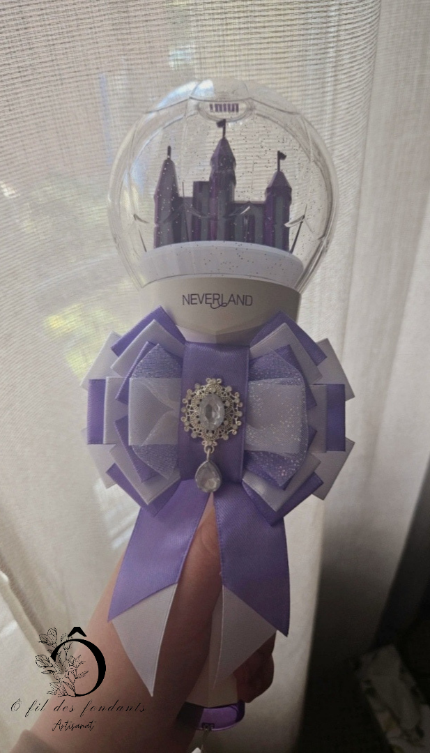 Noeud Ribbon Lightstick Blanc & Violet