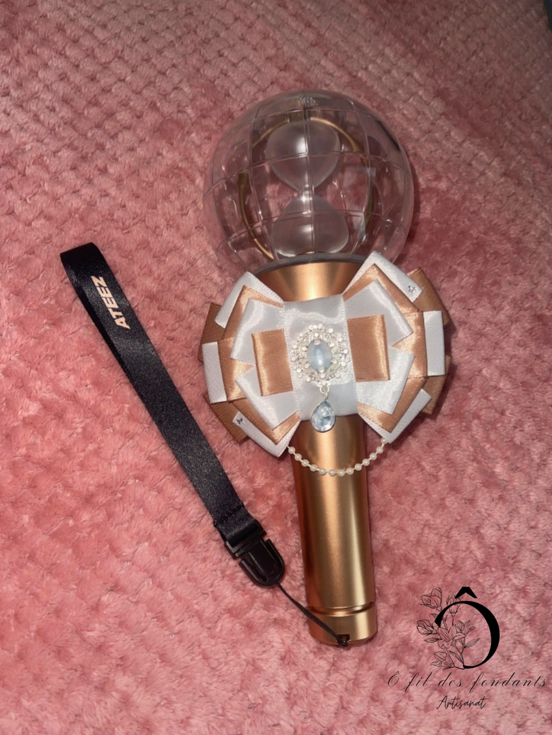 Noeud Ribbon Lightstick Blanc & Doré